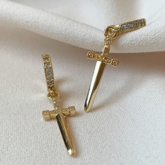 Sword/Dagger Pavé Huggie Earrings - Picture 3 of 6